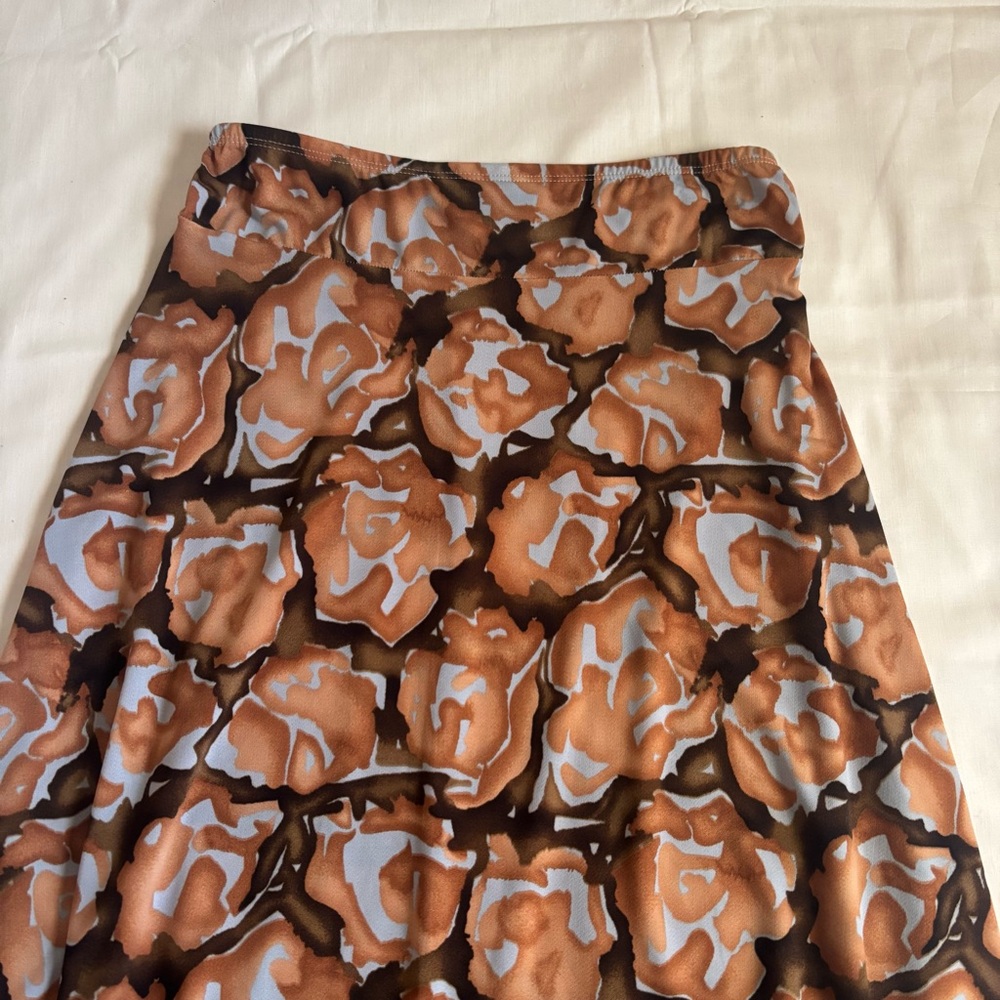 𐙚 Be 2 Be Flowy Skirt - Picture 2 of 7